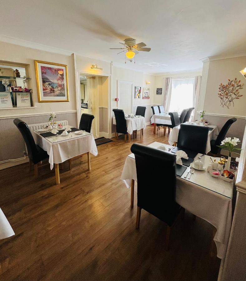 Crowndale Torquay - Exclusively For Adults Bed & Breakfast Ngoại thất bức ảnh