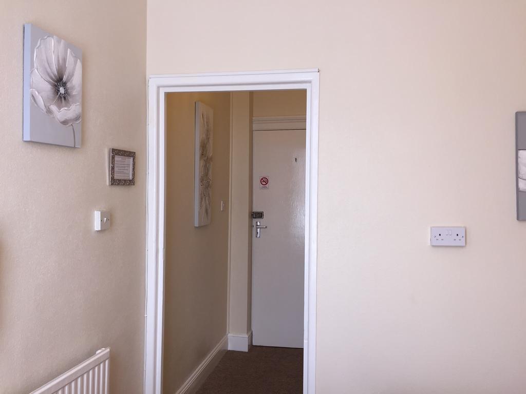 Crowndale Torquay - Exclusively For Adults Bed & Breakfast Ngoại thất bức ảnh