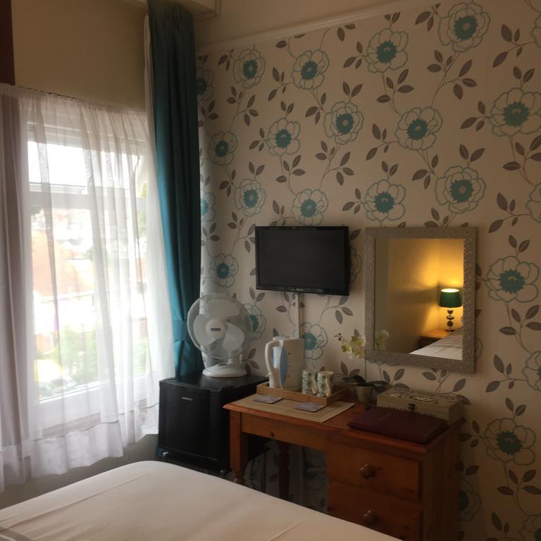 Crowndale Torquay - Exclusively For Adults Bed & Breakfast Ngoại thất bức ảnh